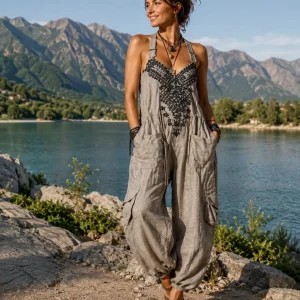 Mono bohemio para mujer con bordados decorativos y tirantes ajustables