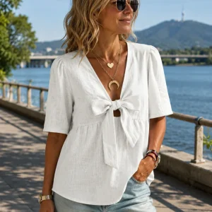Blusa de dama de algodón y lino con lazo y escote en V