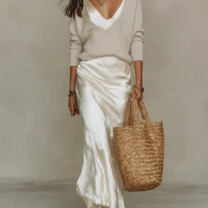Conjunto Midi Satén con Jersey de Punto Elegante