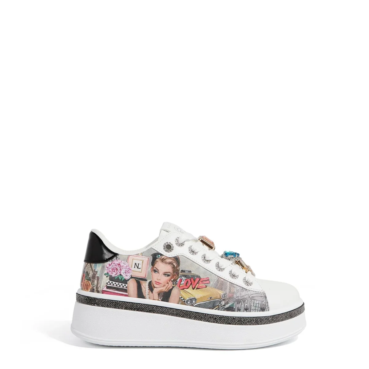ZAPATILLAS DE MODA CON PEDRERÍA (SABINA IMAGINES)