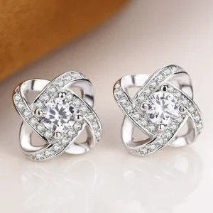 Pendientes nido de amor